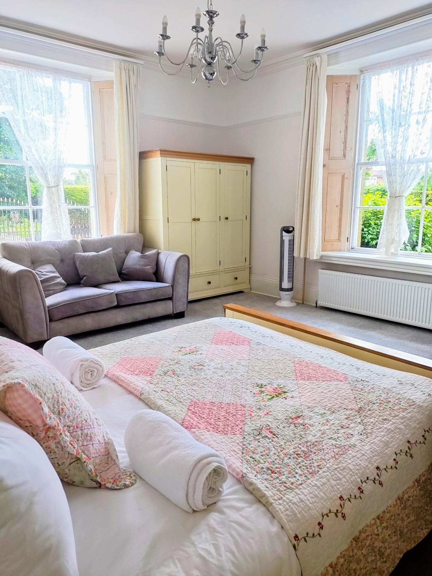 Bed and Breakfast Langley House Exterior foto